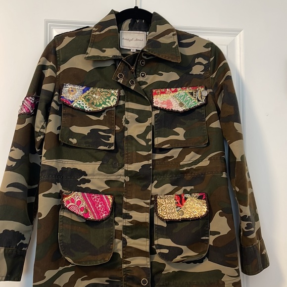 Beautiful Stories XS Army Jacket with Embroidered Detail - Picture 4 of 11